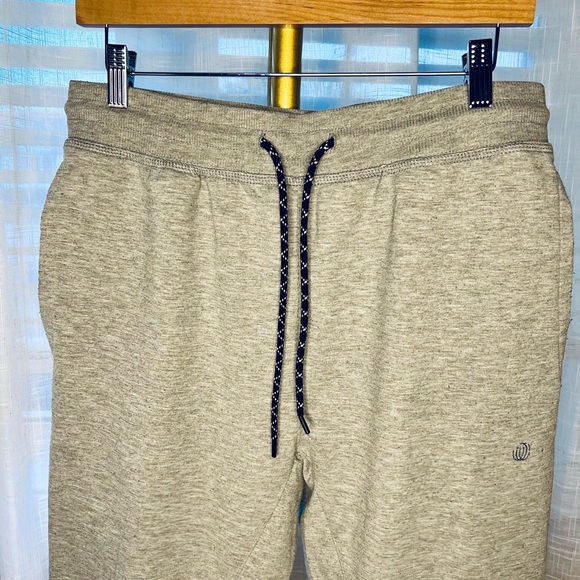Balance Collection Menβs Pocket Jogger with Drawstring Sz M Light Gray - Picture 4 of 10